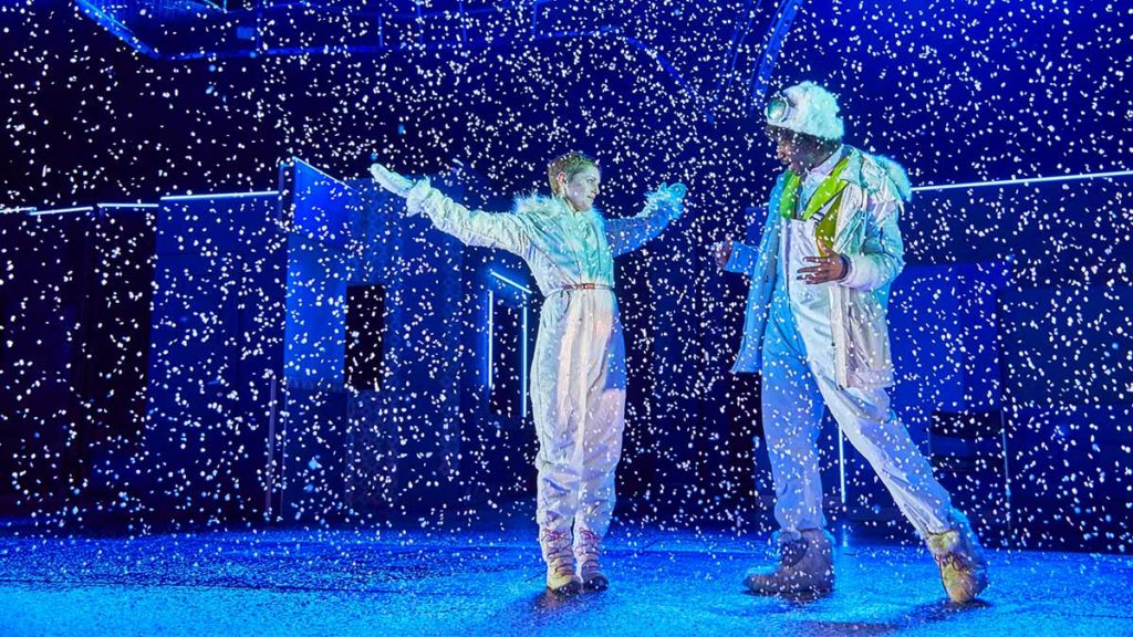 Denis Gough and Nathan Stewart in Angles in America. Photo by Brinkhof Mögenburg.