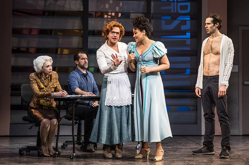 Julie Halston, James Moye, Santino Fontana, Lilli Cooper, and John Behlmann in <i>Tootsie</i>. Photo by Matthew Murphy.