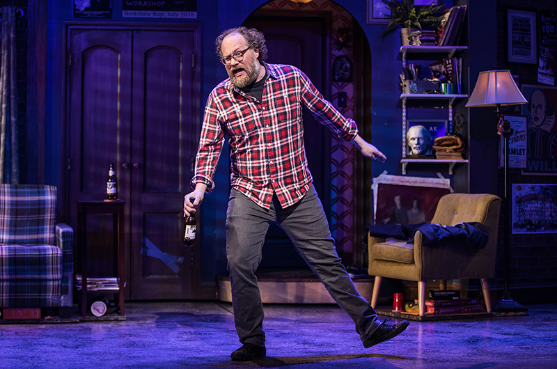 Andy Grotelueschen in <i>Tootsie</i>. Photo by Matthew Murphy.