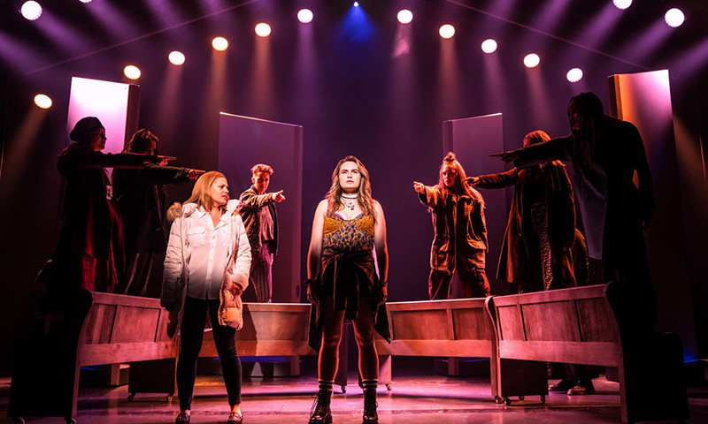 Elizabeth Stanley and Kathryn Gallagher in <i>Jagged Little Pill</i>. Photo by Matthew Murphy.