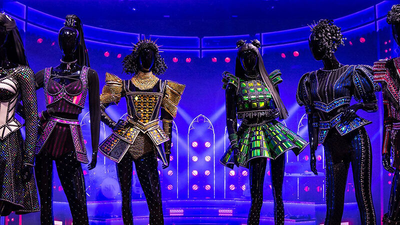 <i>Showstoppers!</i> Extends Through December