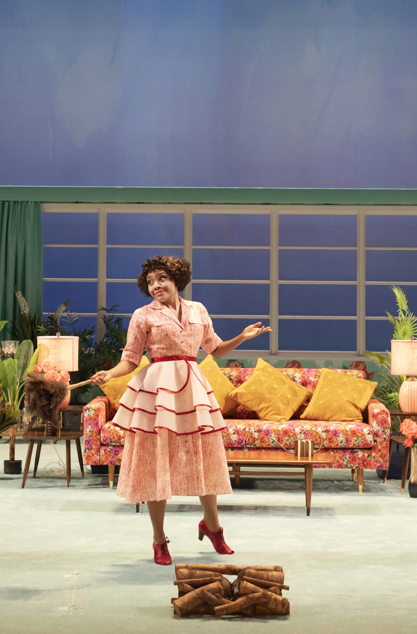 Gabby Beans in The Skin of Our Teeth. Photo by Julieta Cervantes.