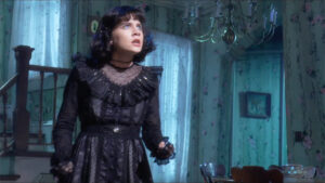 Watch Now: Elizabeth Teeter Performs “Dead Mom” from <i>Beetlejuice</i>